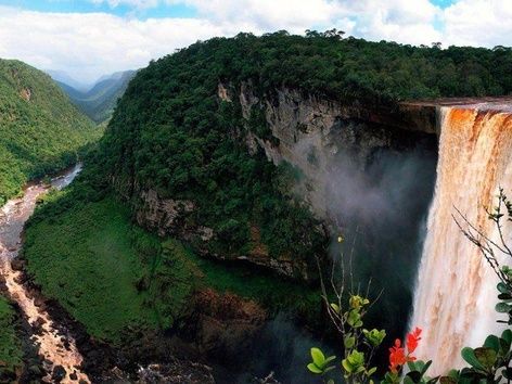 Viajar a Guyana: normas de entrada, lista de documentos e información útil para automovilistas