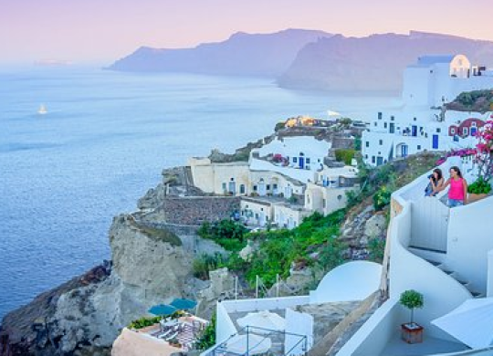 Essential information for travellers in Greece: entry rules, car rental and medical insurance