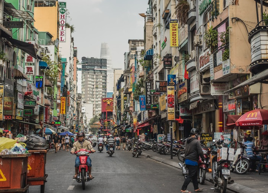 Was ist das Besondere am Umzug nach Vietnam für einen dauerhaften Aufenthalt: Was ist wichtig zu wissen und wohin zu gehen