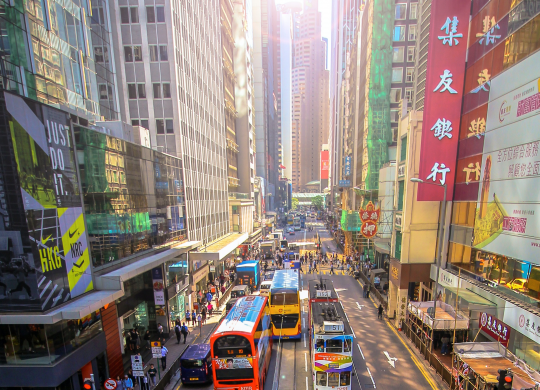 Work in Hong Kong in 2024: employment features, advantages, disadvantages and types of work visas